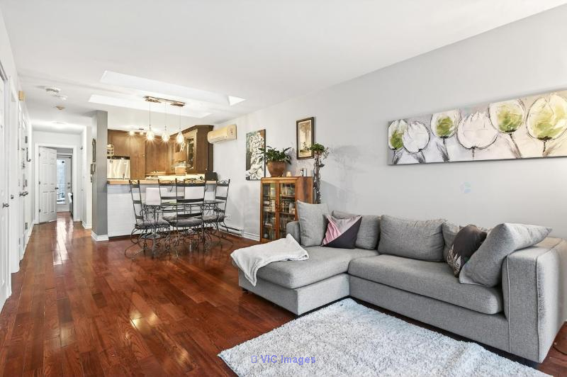 Beautiful 2-bedroom corner unit with garage, Vieux-Rosemont - Photo 2