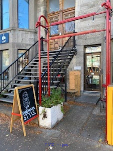 Grocery store + alcohol and restaurant license Plateau-Mont-Royal - Photo 3
