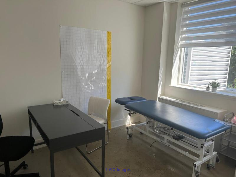 3,622 sq ft Divisible office space for rent Plateau-Mont-Royal - Photo 3