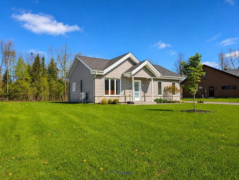 Maison sur vaste terrain, secteur paisible à Bécancour