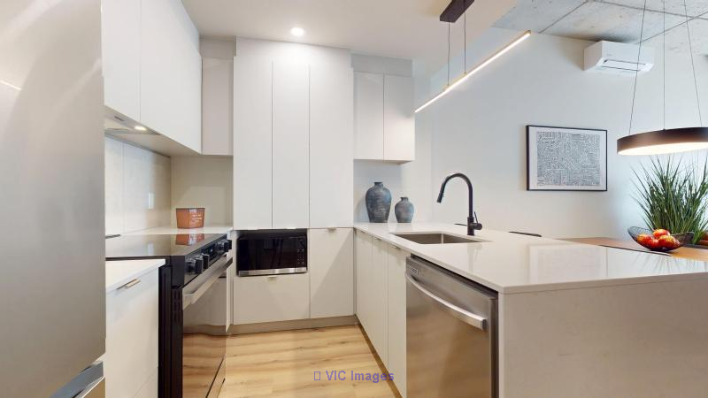 Sorella - Lavals Most Refined Rental Condos - Photo 3