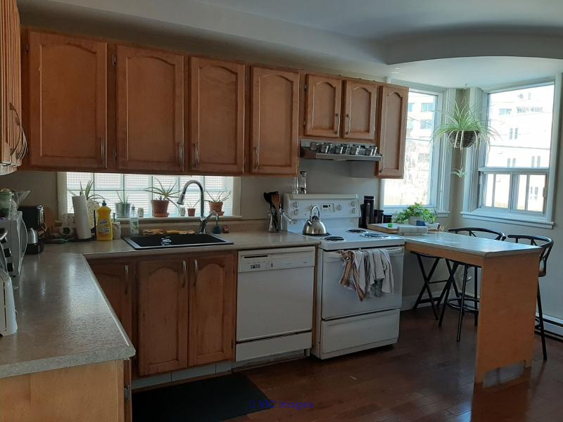 Large 4-bedroom apartment for rent near Universite Laval - Photo 3