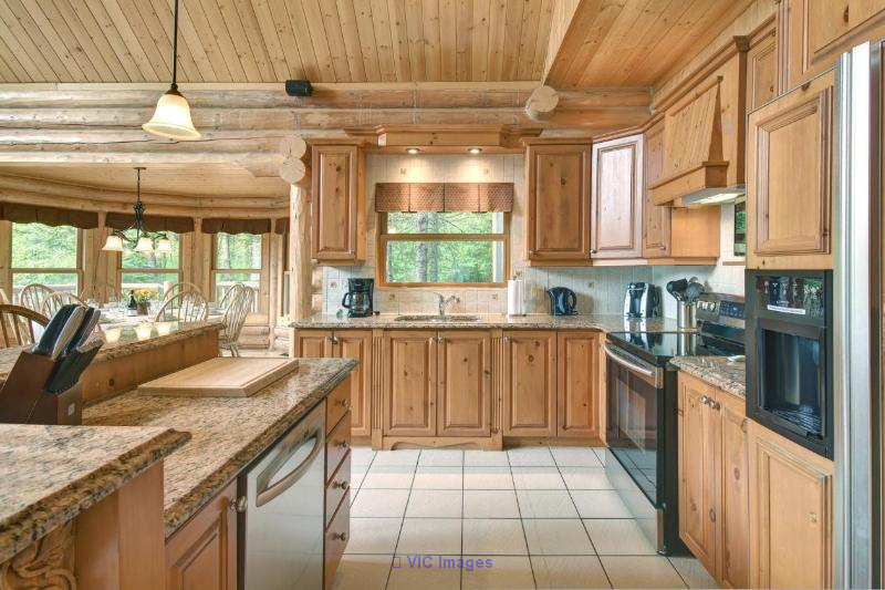 Luxueux chalet en bois rond, Fiddler Lake Resort - Photo 3