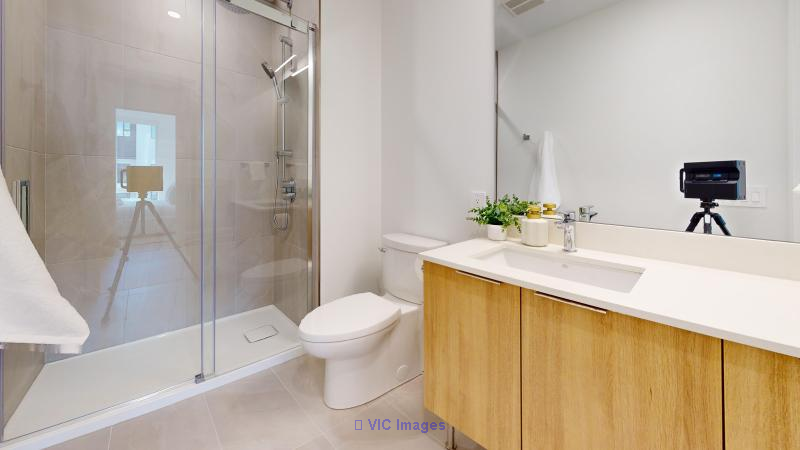 Hemisphere, upscale 3 1/2 condo in Pointe-Claire - Photo 3