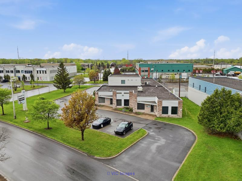 1,800 sqft Office space for rent in Brossard - Photo 2