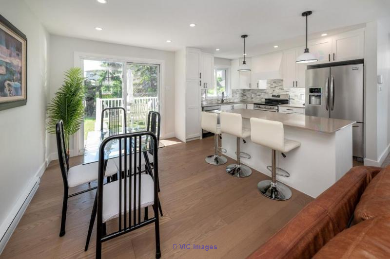 Renovated Turnkey Intergenerational Home  Fabreville - Photo 3