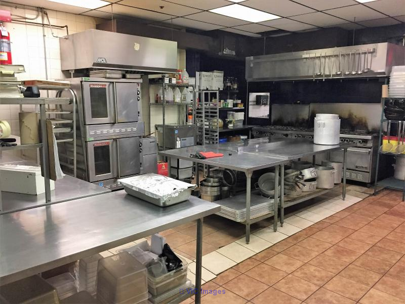 Turnkey Commercial Kitchen for Sale in the Heart of Outremont - Photo 2