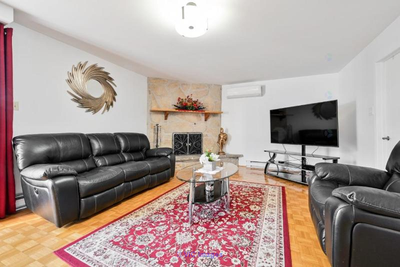 IMPECCABLE home Sought-after area Boucherville - Photo 3