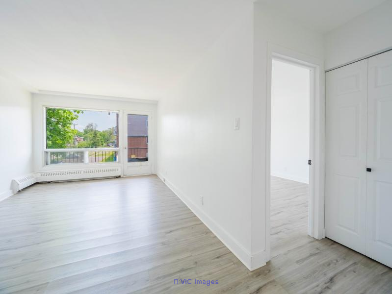 1 MONTH FREE  Modern & Affordable, Close to Everything in Anjou - Photo 2