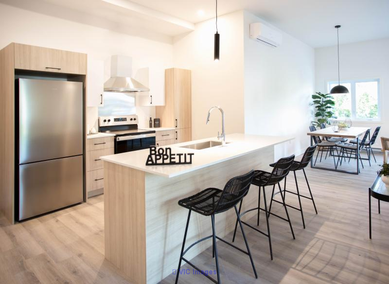 ELEANOR - RENTAL CONDOS IN OTTERBURN PARK - Photo 2