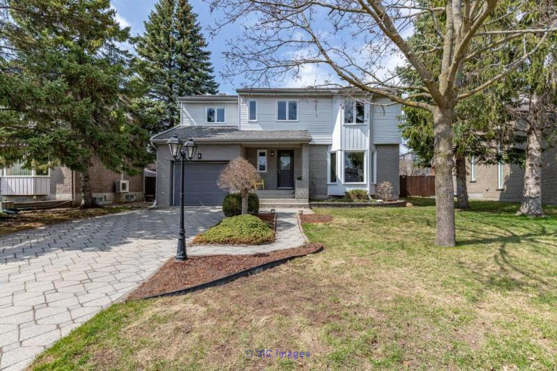 Spacious 2-storey home in sought-after Greenfield Park - Photo 1