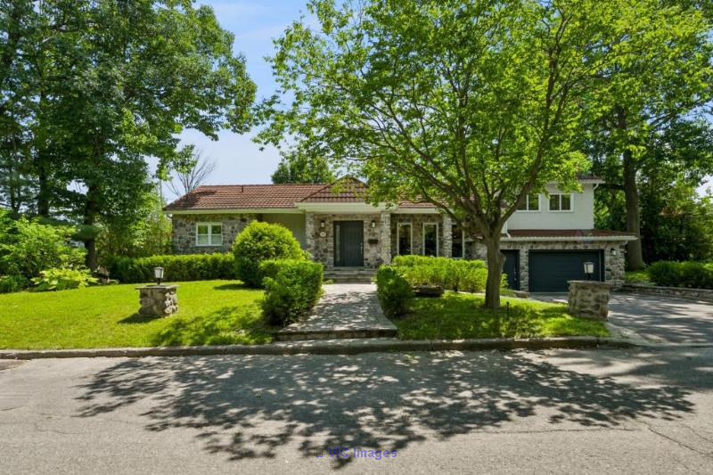 Spectacular Luxury Property  Saint-Jean-sur-Richelieu - Photo 1