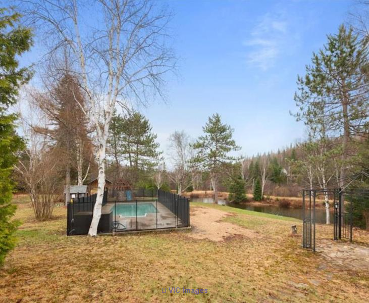 Rental chalet with private lake $50$60K income potential, St-Zenon - Photo 2